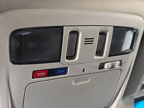 Used 2018 Subaru Outback 2.5i Limited image 11