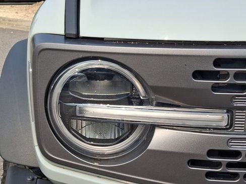 Used 2022 Ford Bronco Badlands AWD/4WD image 11