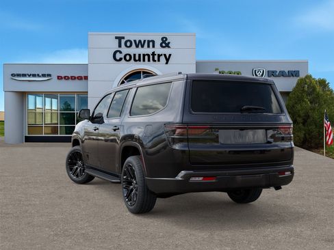 New 2025 Jeep Wagoneer L Series II w/ Convenience Group I image 3