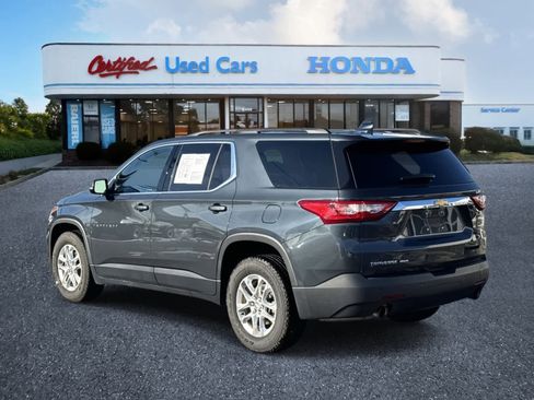 Used 2019 Chevrolet Traverse LT image 3
