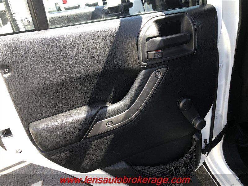 Used 2014 Jeep Wrangler Unlimited Sport AWD/4WD image 19