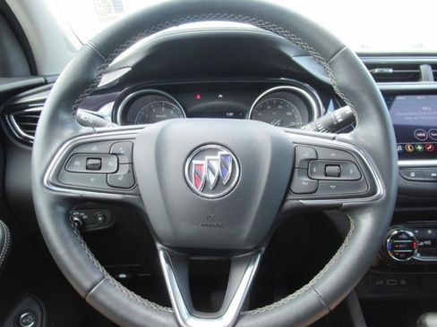 Used 2023 Buick Encore GX Essence w/ Experience Buick Package FWD image 23