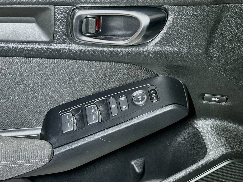 Used 2025 Honda Civic Sport image 17
