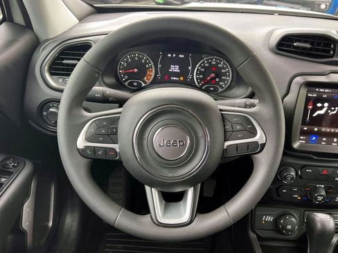 Certified 2023 Jeep Renegade Latitude image 13