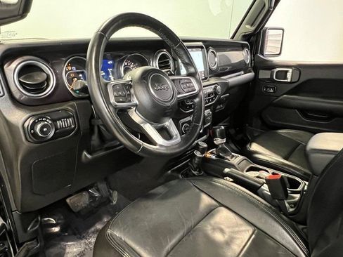 Used 2021 Jeep Wrangler Unlimited Sahara image 29
