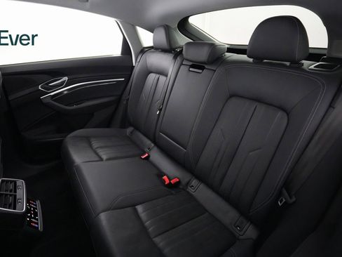 Used 2022 Audi e-tron Premium Plus image 10