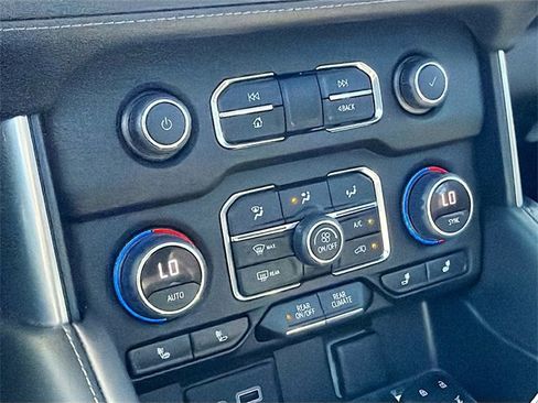 Used 2023 Chevrolet Suburban Z71 w/ Z71 Off-Road Package image 35