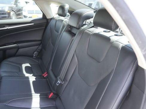 Used 2018 Ford Fusion Titanium image 14