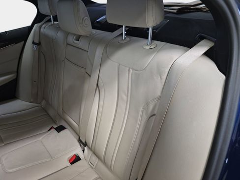 Used 2019 BMW 530i w/ Convenience Package image 14