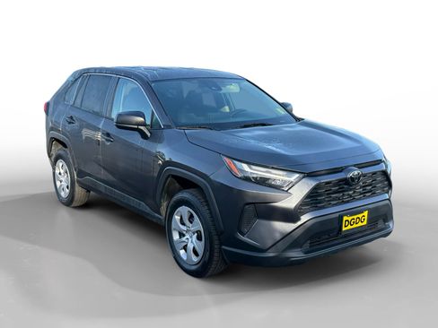 Used 2024 Toyota RAV4 LE image 7