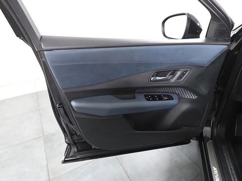 Used 2024 Nissan Ariya AWD image 8