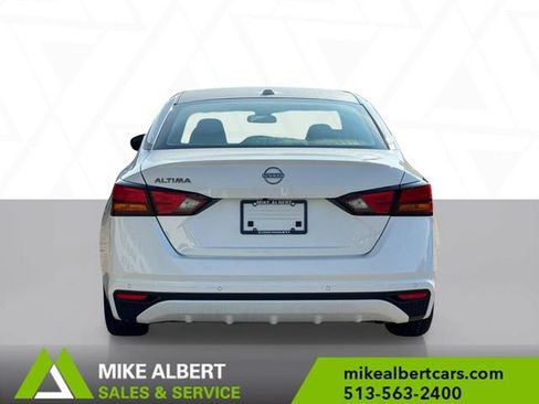 Used 2025 Nissan Altima 2.5 SV FWD image 5