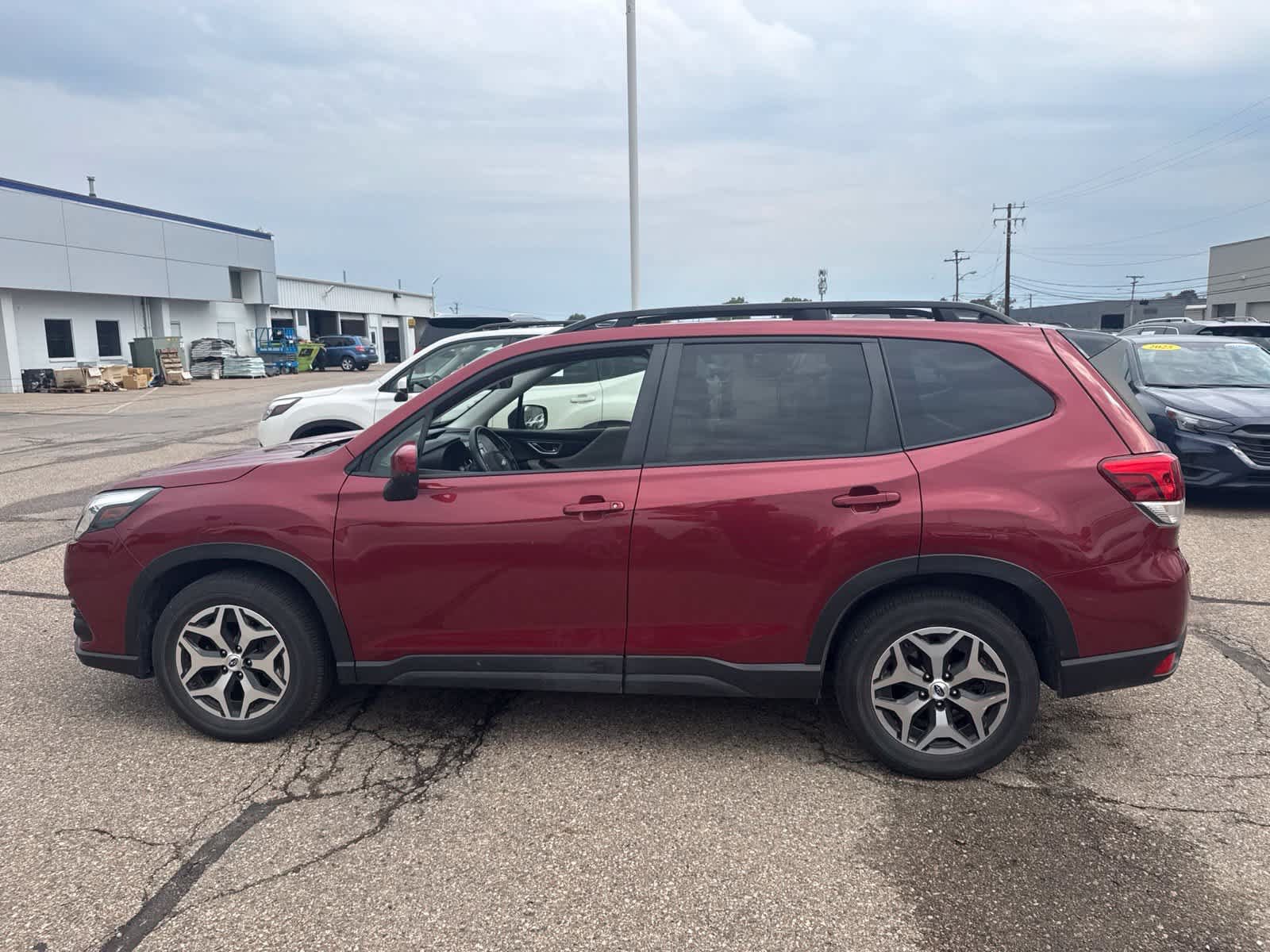 Used 2024 Subaru Forester Premium AWD/4WD image 12