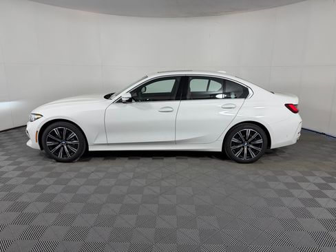 Used 2026 BMW 330i Sedan w/ Premium Package RWD image 2