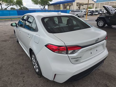 Used 2025 Toyota Corolla LE w/ Convenience Package FWD image 8