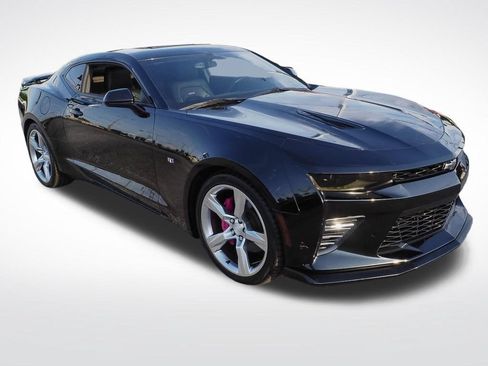 Used 2016 Chevrolet Camaro SS RWD image 3