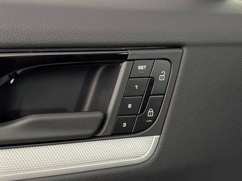 New 2026 Porsche Cayenne image 26