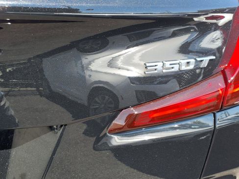 Certified 2022 Cadillac XT4 Premium Luxury w/ Safety Alert Package image 12