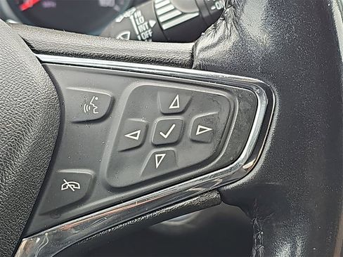 Used 2019 Chevrolet Equinox Premier image 18