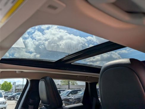 Used 2018 Jeep Cherokee Trailhawk w/ Quick Order Package 27L image 23