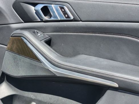 Used 2023 BMW X5 xDrive40i w/ Parking Assistance Package AWD/4WD image 21
