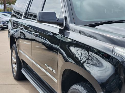 Used 2018 GMC Yukon XL SLT w/ Premium Edition image 8