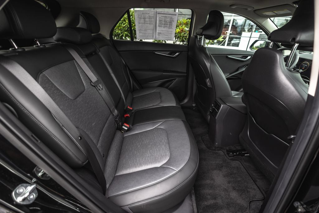 Used 2023 Kia Niro Wave w/ Wave Preserve Package FWD image 29