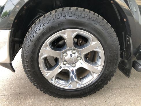 Used 2016 RAM 1500 Laramie AWD/4WD image 4