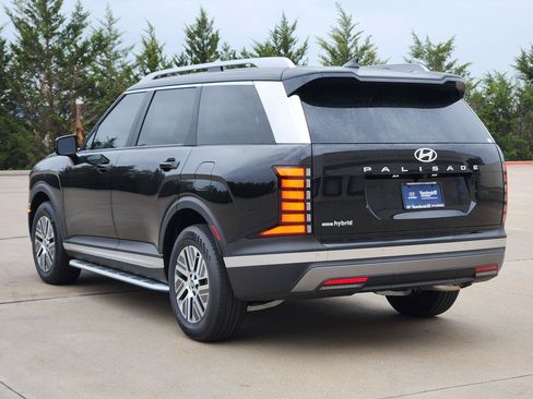 New 2026 Hyundai Palisade FWD Hybrid image 3