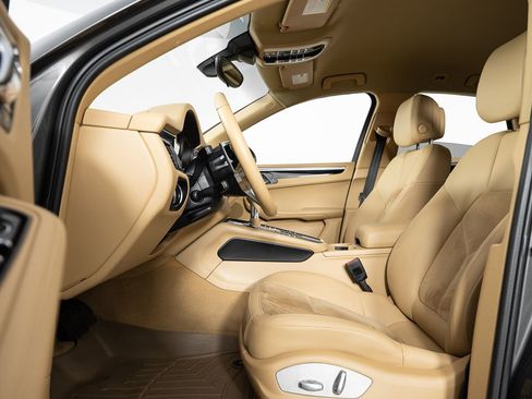 Used 2016 Porsche Macan S image 14