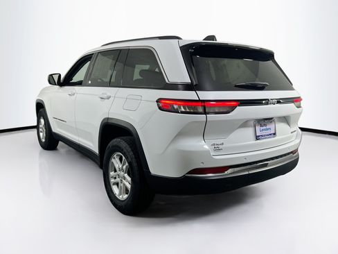 Used 2023 Jeep Grand Cherokee Laredo w/ Luxury Tech Group I AWD/4WD image 7