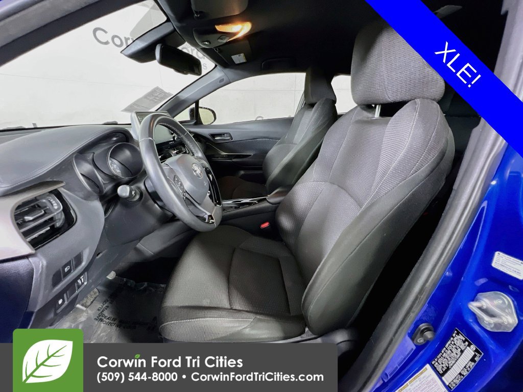 Used 2019 Toyota C-HR XLE FWD image 23