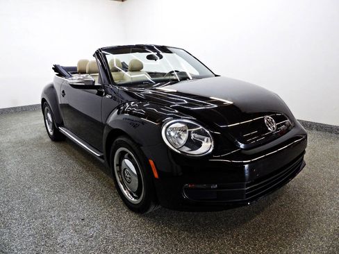 Used 2013 Volkswagen Beetle 2.5 FWD image 9
