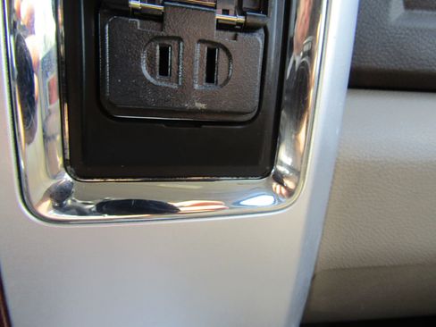 Used 2011 RAM 1500 Laramie image 36