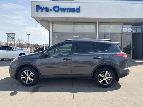 Used 2017 Toyota RAV4 XLE w/ Protection Package image 5