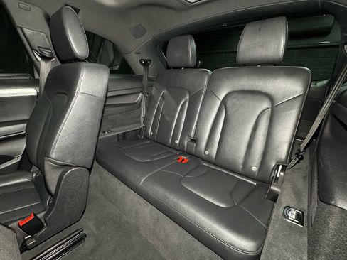 Used 2013 Audi Q7 3.0T S line Prestige w/ S Line Pkg image 19