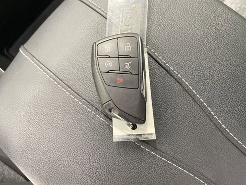 Certified 2025 Chevrolet Traverse LT image 30