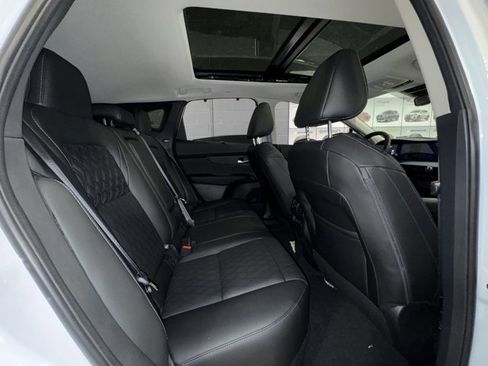 New 2026 Nissan Murano Platinum AWD/4WD image 12