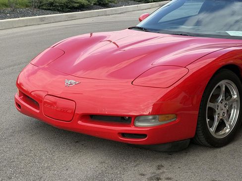 Used 2003 Chevrolet Corvette Convertible w/ Preferred Equipment Group1 image 6