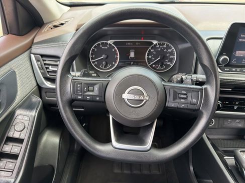 Used 2023 Nissan Rogue S FWD image 20