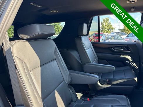 Used 2025 GMC Yukon Denali AWD/4WD image 11