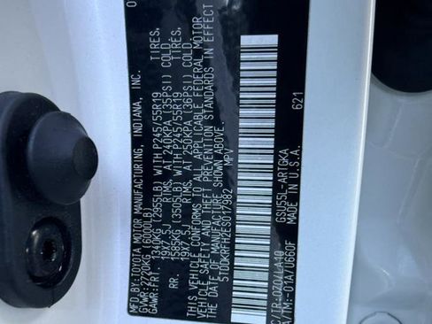 Used 2014 Toyota Highlander Limited w/ Driver Technology Package image 44