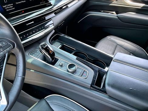 Used 2022 Cadillac Escalade ESV Sport w/ Touring Package RWD image 16