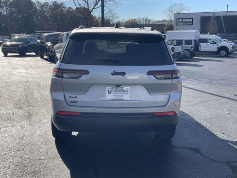 New 2025 Jeep Grand Cherokee L Altitude image 8