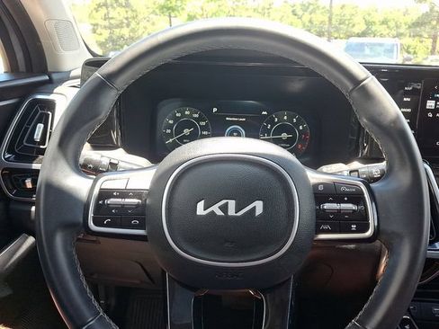 Certified 2023 Kia Sorento SX FWD image 22