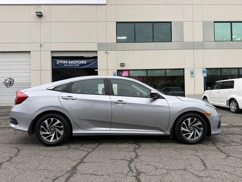 Used 2016 Honda Civic EX image 3