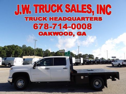 Used 2025 Chevrolet Silverado 3500 W/T w/ WT Convenience Package AWD/4WD image 2