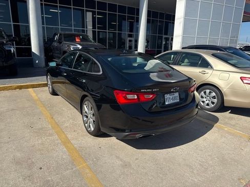 Used 2017 Chevrolet Malibu Premier w/ Premier Sun and Wheel Package FWD image 6