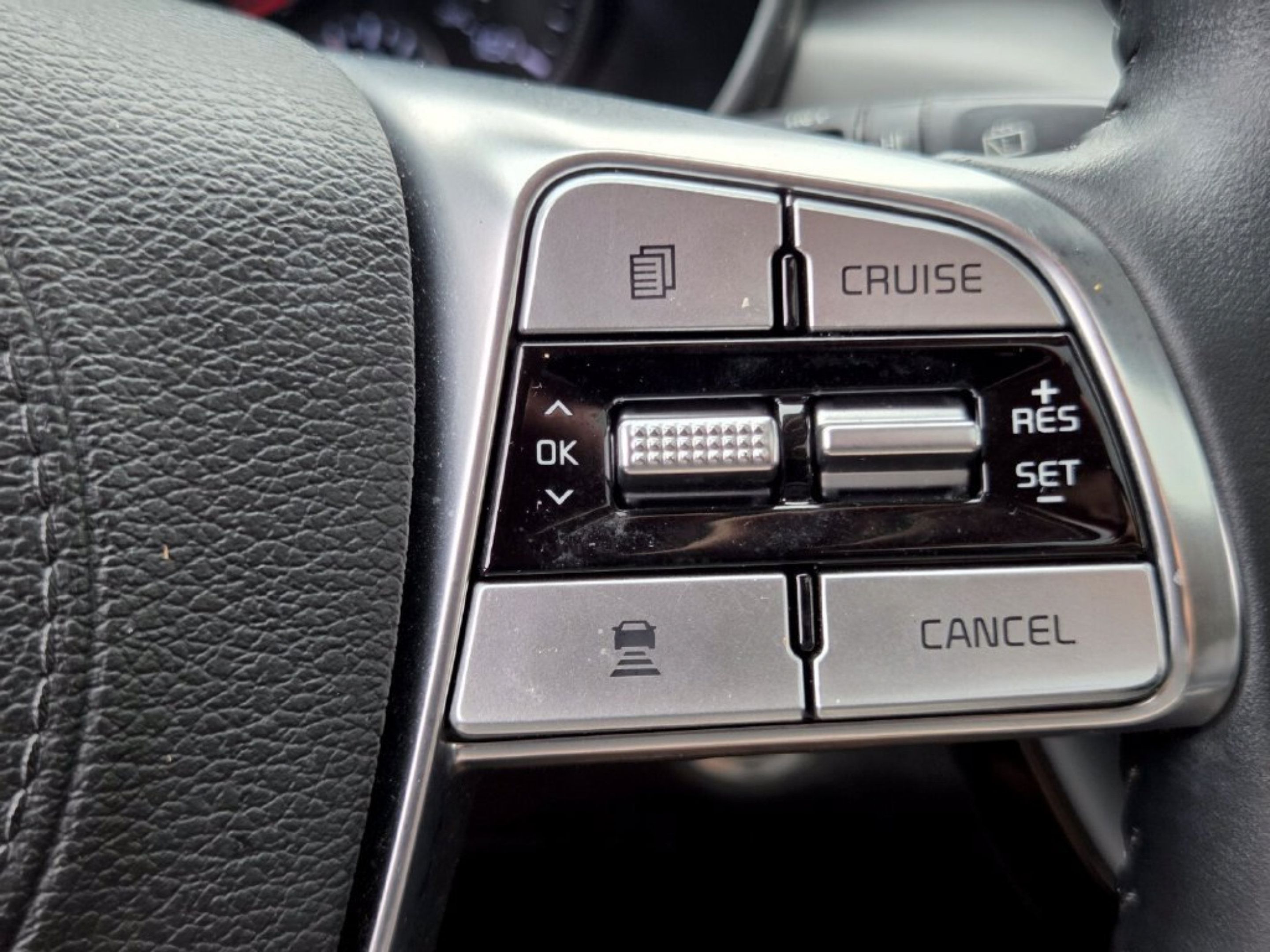 Used 2020 Kia Telluride S FWD image 28