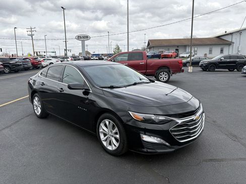 Used 2021 Chevrolet Malibu LT image 2